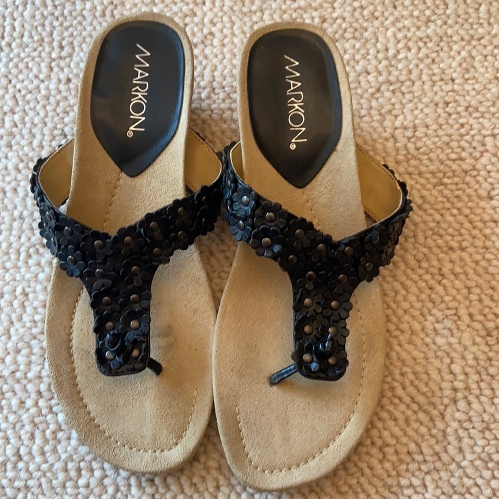 Markon Sandles in Black